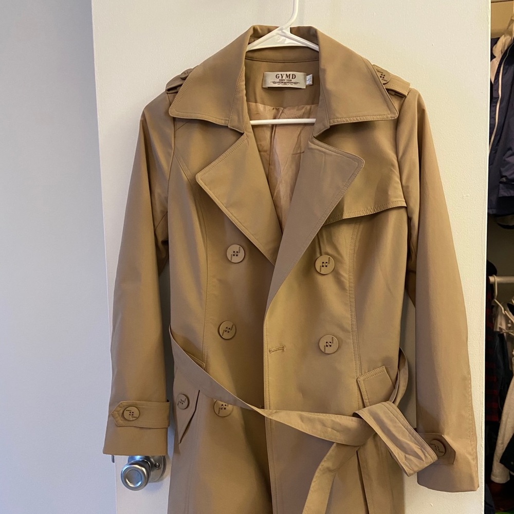 Trench coat / polyester